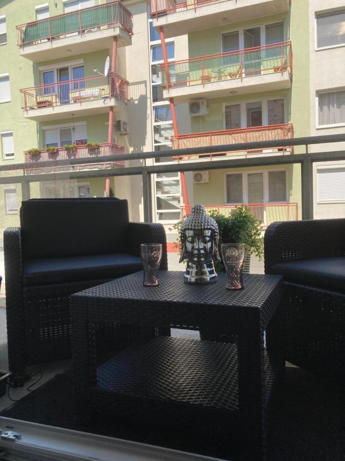 Swiss Luxury Apartment Mosonmagyaróvár Esterno foto