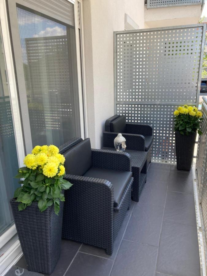 Swiss Luxury Apartment Mosonmagyaróvár Esterno foto